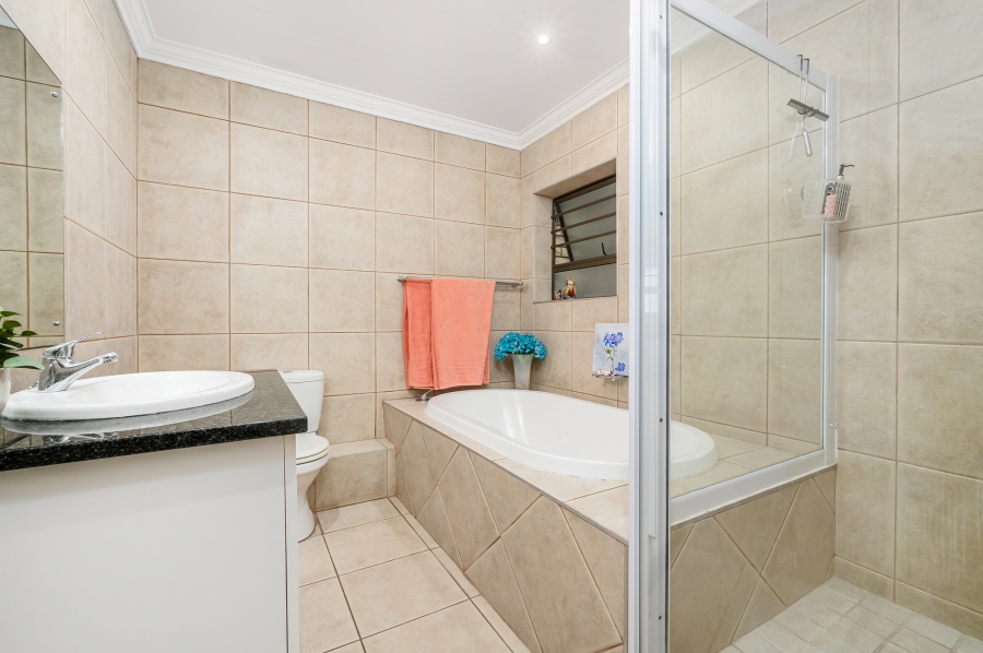 3 Bedroom Property for Sale in Summerstrand Eastern Cape
